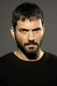Serdar Özer as Cem in Dabbe 2006