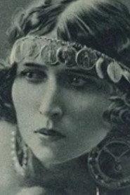 Irène Sabel as in The Black Diamond 1922
