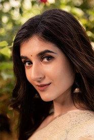 Sanjana Sarathy as Swetha (Aarthi's schoolmate) in Vazhakku Enn 18/9 2012
