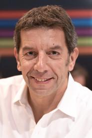 Michel Cymes as Étienne Barbier in C'est qui le chef ?