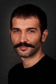 Barış Atay as Deniz / Türker in Eksik 2015