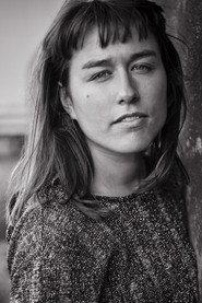 Chloé Boreham as Lisa in Alice 2020