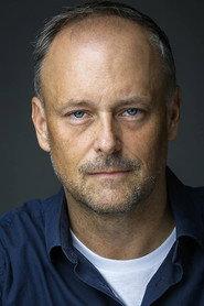 Matthew Rhodes as Steve in What Daphne Saw 2019