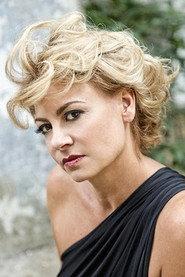 Alessandra Schiavoni as Flaminia in Tutto molto bello 2014