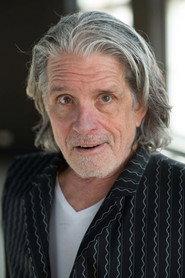 Erik Hansen as William in Weather House 2017