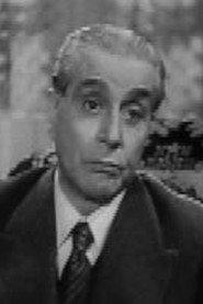 José Calle as Padre de César in El camino de Babel 1945