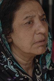 Nargis Yaqoob as Mother in Qazi 2021