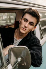 Grant Williams as Noah in Group Therapy 2025