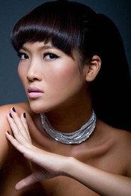 Bằng Lăng as Hồng in Gangsta Girls 2004
