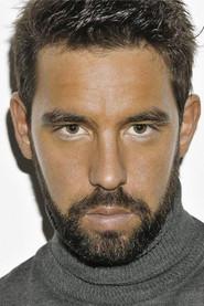Agustín Sierra as Federico in Swiping Love 2019