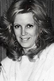 Cristina Tejedor as Inés Caride in Rosa de lejos 1980