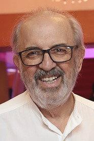 Cláudio Tovar as Senador Theodoro in Dress to Wed 2014