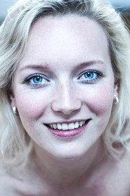Zinnini Elkington as Jane in Best Man 2013