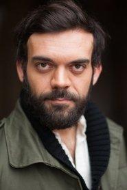 Gonzalo Bouza as Cabo Muñoz in Emergencia 2022