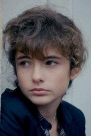 Diane Besnier as Laura in Microbe and Gasoline 2015