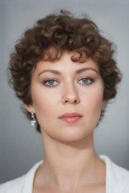 Merih Ergürbüz as Matmazel Tina in İki Cambaz 1979