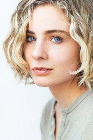 Lizzy DeClement as Lucy in Light My Fire 2018