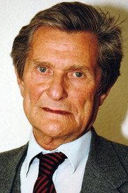 Léon Schwartzenberg as Self - demonstration (archive footage) in The Case of the Grinning Cat 2006