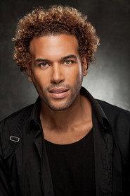 Ilan Evans as Alan in Les histoires d’Anouk 2023