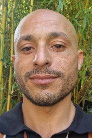 Fouad Mourigh as Shabby Person in Deal 2012