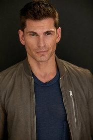 Alex Ringler as Alex / 'Cupcake' in Welcome to New York 2012