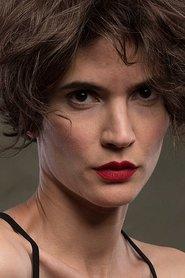 Ayşe Melike Çerçi as Emlakçı in Hayalet Dayı 2015