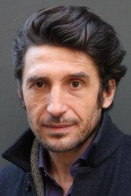 Olivier Augrond as Le pompier in The Idol 2002
