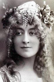 Cécile Sorel as La Clermont in Little Nothings 1941