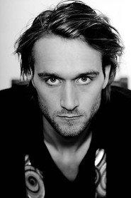 Jorrit Ruijs as Bankman in Bon Bini 4 Bangkok Nights