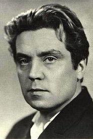 Vladimir Volkov as литейщик in To Dream and to Live 1974