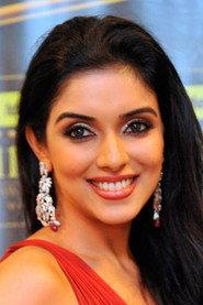 Asin Thottumkal as Henna in Housefull 2 2012