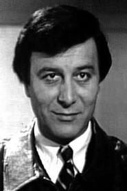 Héctor Fuentes as Damián in Los muchachos de mi barrio 1970
