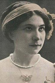 Margarita Xirgu as in The Young Queen 1916
