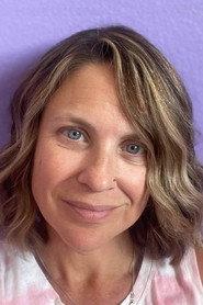 Laura Schmitt as Emma in Fromage et Craquelins 2023