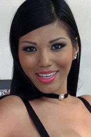 Hallie Romo as Tomasa 2 in El peluquero 2016