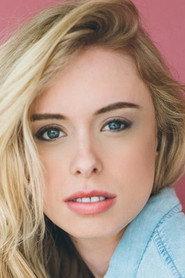 Justine Nelson as Dani Nichols in Nobody Famous 2018