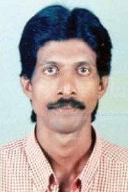 Kalabhavan Santhosh as in Thazhvara 2001