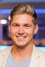Volodymyr Ostapchuk as Maks in Money Quest 2021