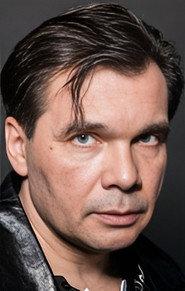 Igor Stiepanow as Лев Андреевич in Stolen Happiness 2016
