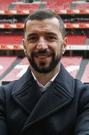 Simão Sabrosa as Self in The Lisbon Derby 2022