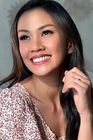 Melanie Putria as Noura Bahadur in Verses of Love 2008