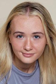 Brikena Ray as Hani in Drei Kameradinnen