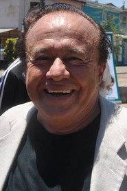 Luis Dimas as Luis Dimas in Este mar sabe demasiado, Takilleitor 1998