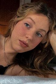 Mariana Martos as Camila in Tiempo de Cambios 2024