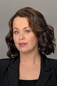 Neilí Conroy as Dylan's Ma in Kisses 2008