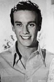 Óscar Orlegui as Nicky Rossi in En mi casa mando yo 1968