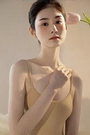 Han Peiying as  in Decent Things 