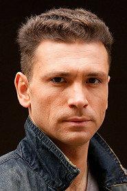Anton Khabarov as капитан Истратов in Nobody But Us... 2008