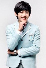 Shin Dong-ho as Yoo Seung-Won in Little Black Dress 2011