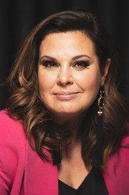 Catherine Beauchamp as Journaliste in Extras 2024